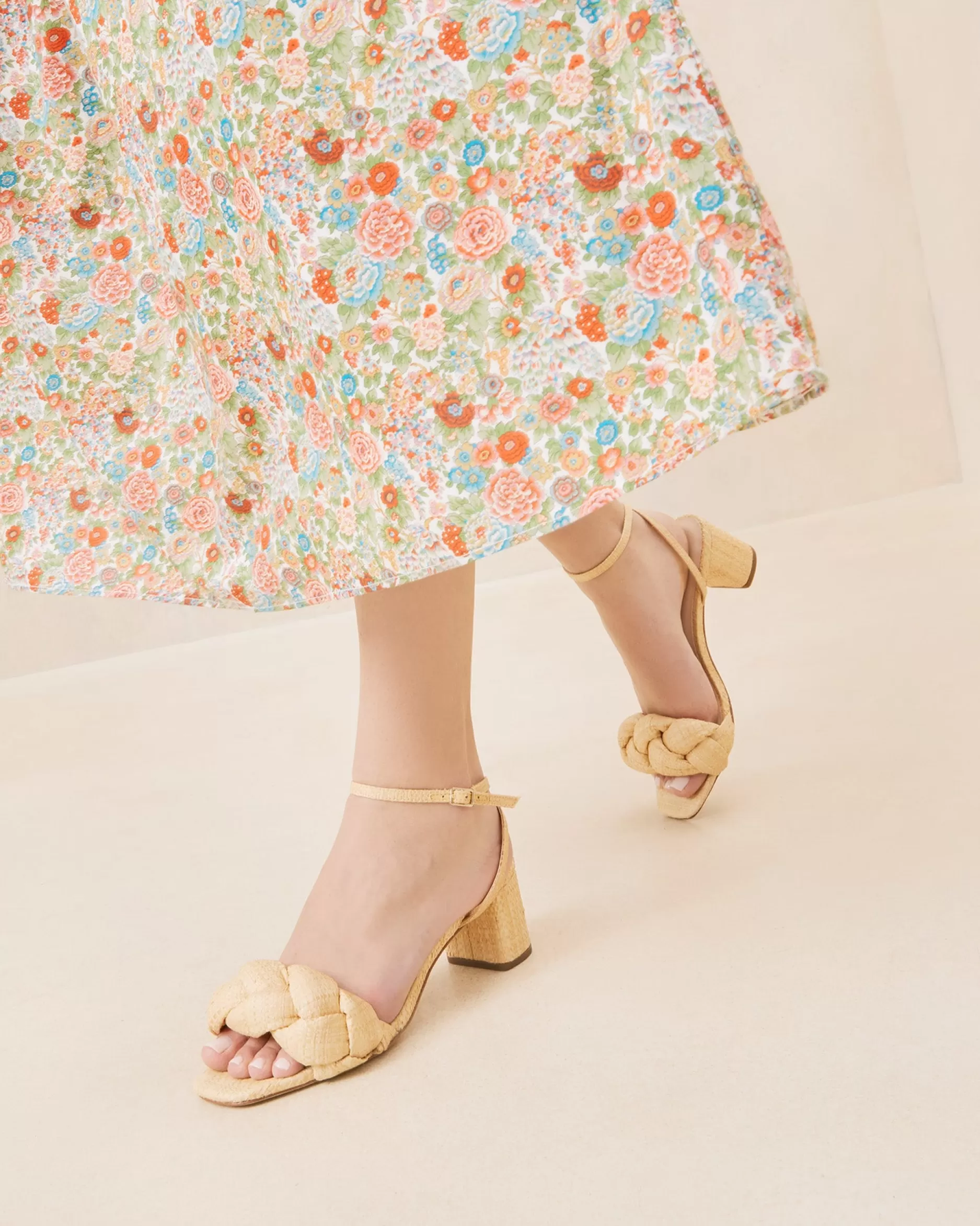 avril_natural_raffia_heeled_sandal_4.webp Loeffler Randall Avril Natural Raffia Heeled Sandal