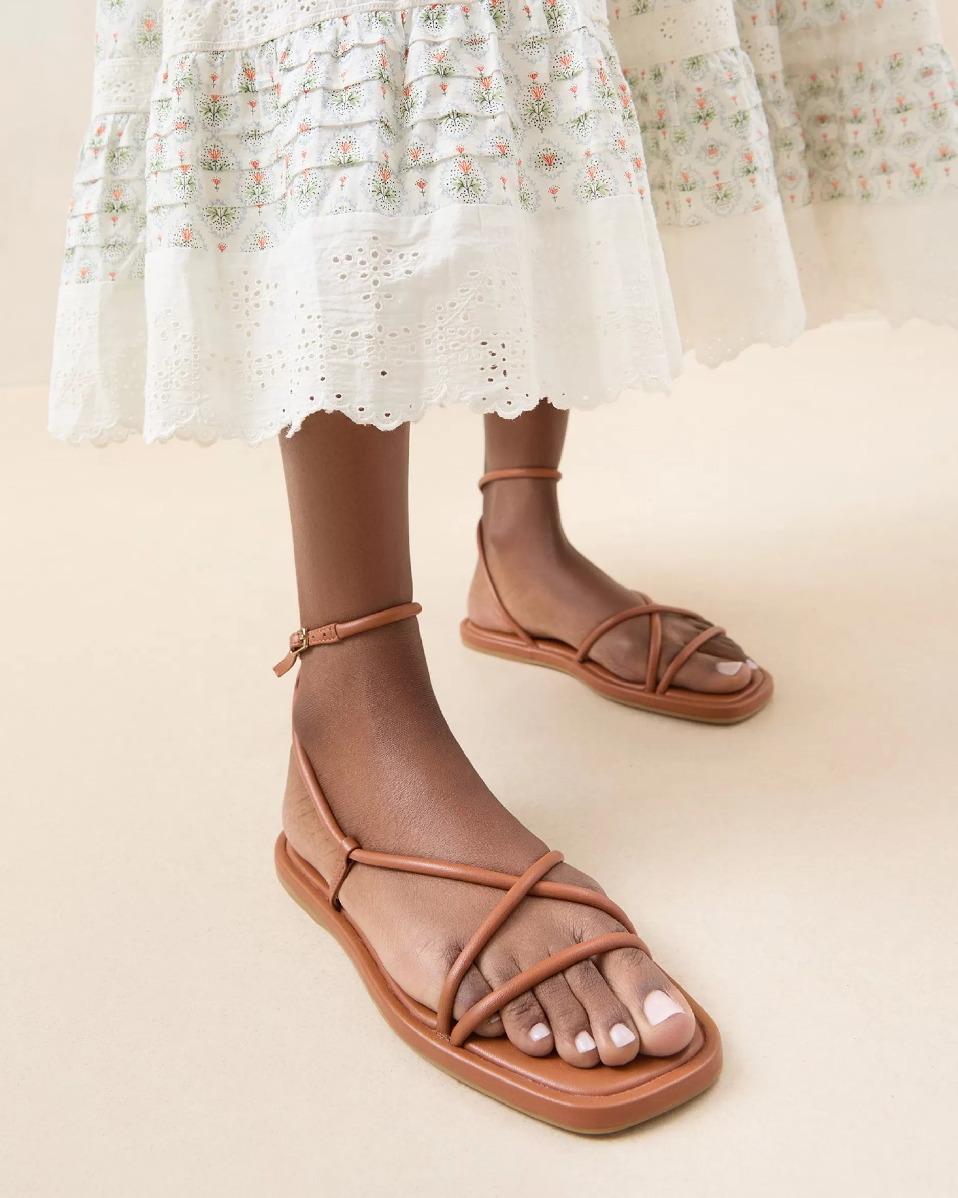 noor_gold_leather_flat_sandal_14.webp Loeffler Randall Noor Leather Flat Sandal